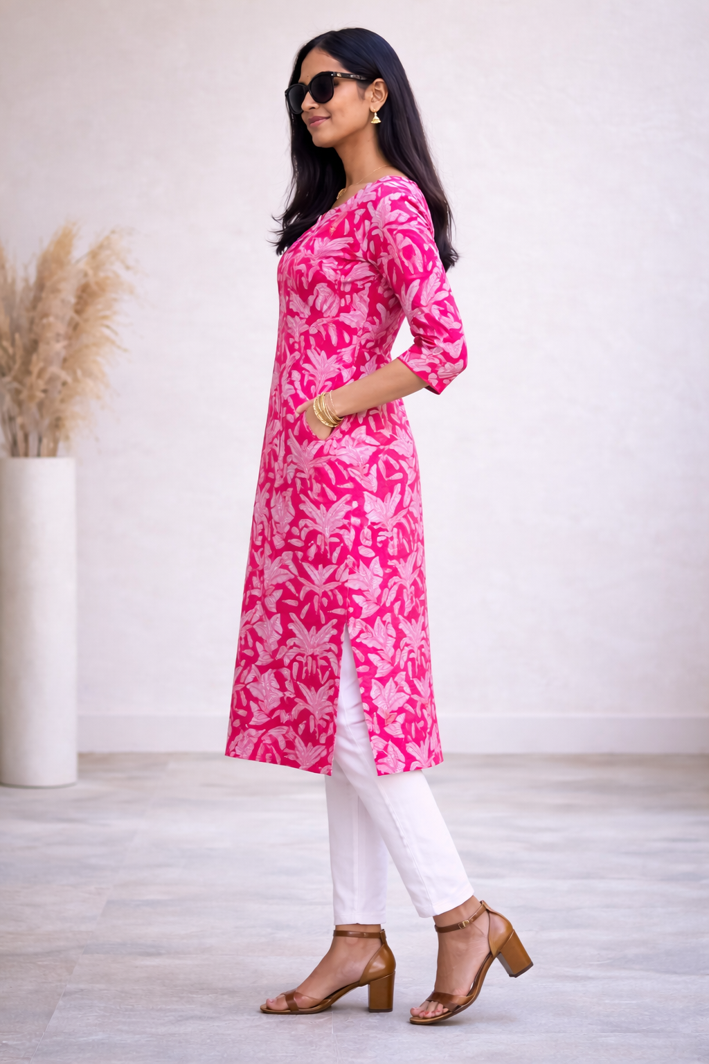 Women Pink Floral Printed Straight Kurta | Stylish Casual Ethnic Kurti